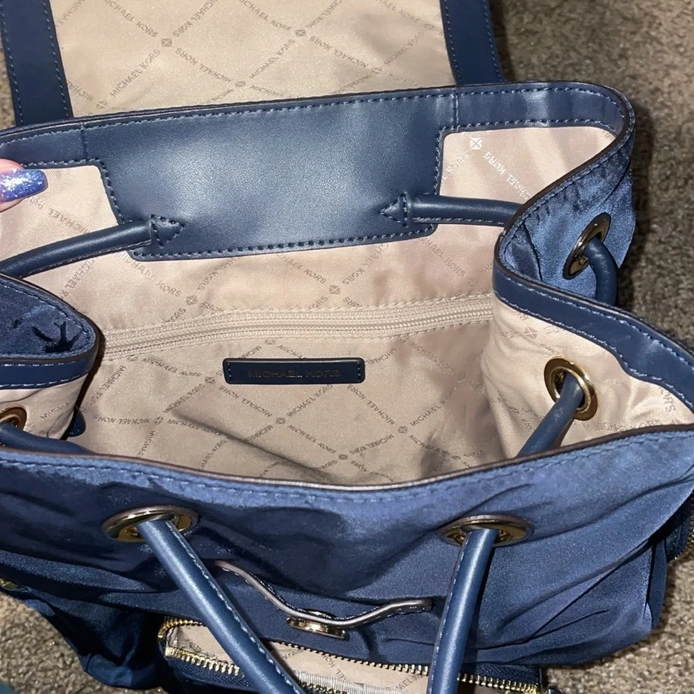 Micheal Kors backpack purse - Picture 4 of 4